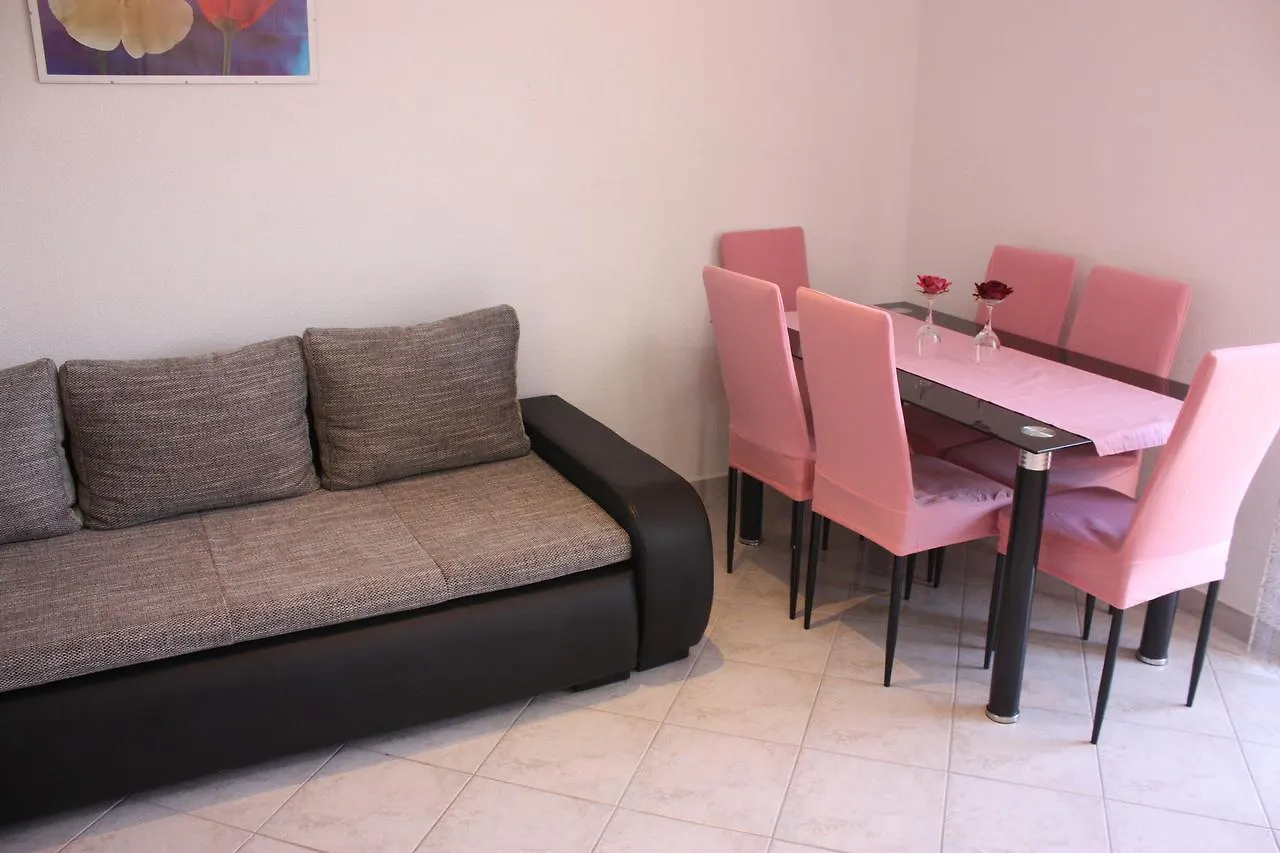 Apartments Tanja & Josipa Pag Island Pag Town