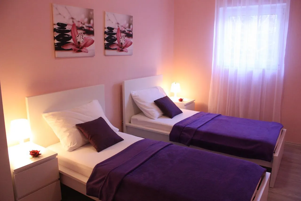 Apartments Tanja & Josipa Pag Island 0*, Pag Town